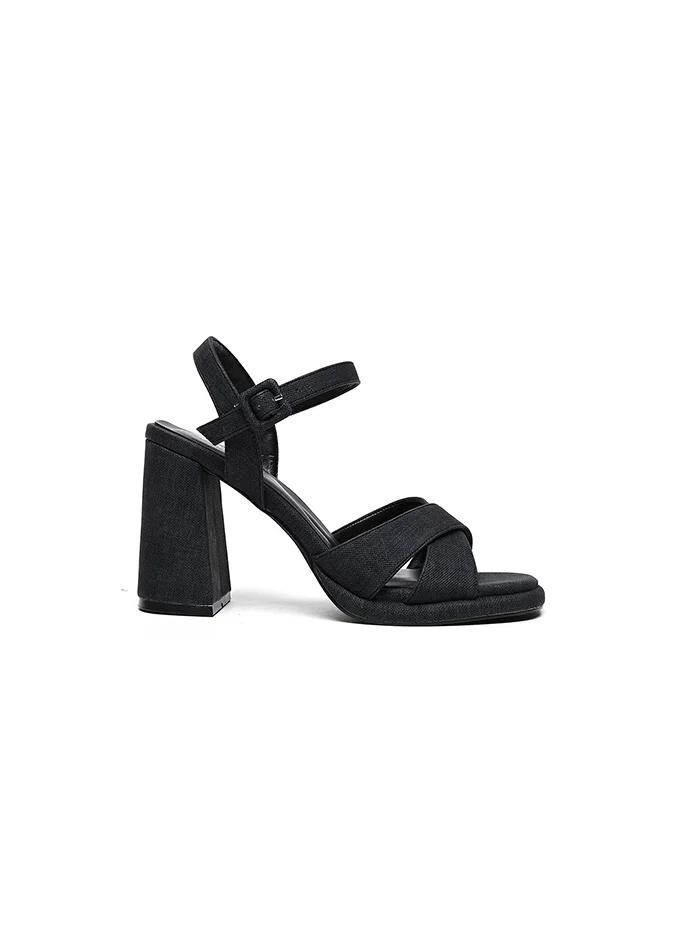 Cuple pen-toe block heel sandal with crisscross strap