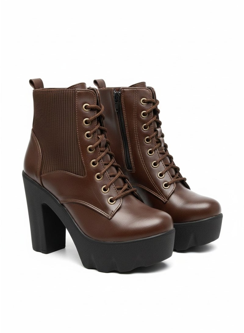 Vbranda Women’s ankle boot with a chunky high heel 7sm - Image 2