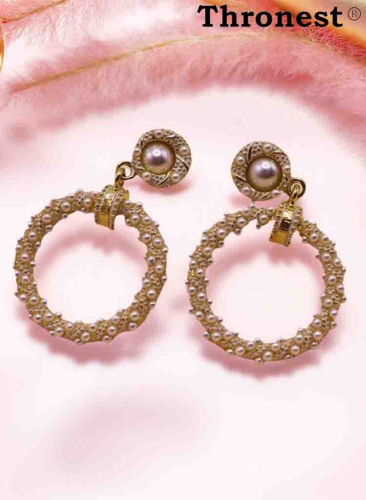 عرش قرط أنيق ذهبي أنيق متدلي من اللؤلؤ ， تصميم طوق ， فريد وسخي ， مناسب للحياة اليومية وحضور الحفلات والأعراس - Image 5