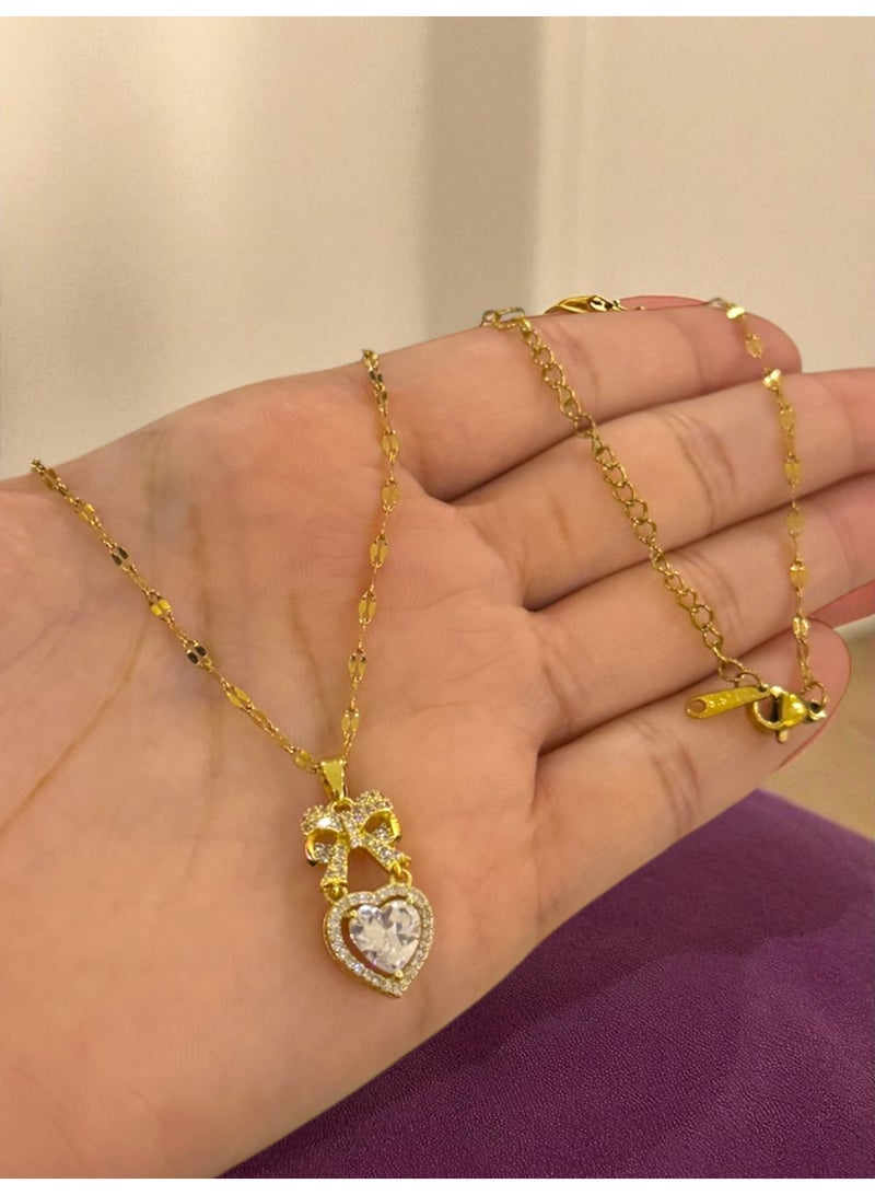 سلسال نسائي أنيق وعالي الجودة من الاستانلس ستيل مطلي باللون الذهبي - Image 3