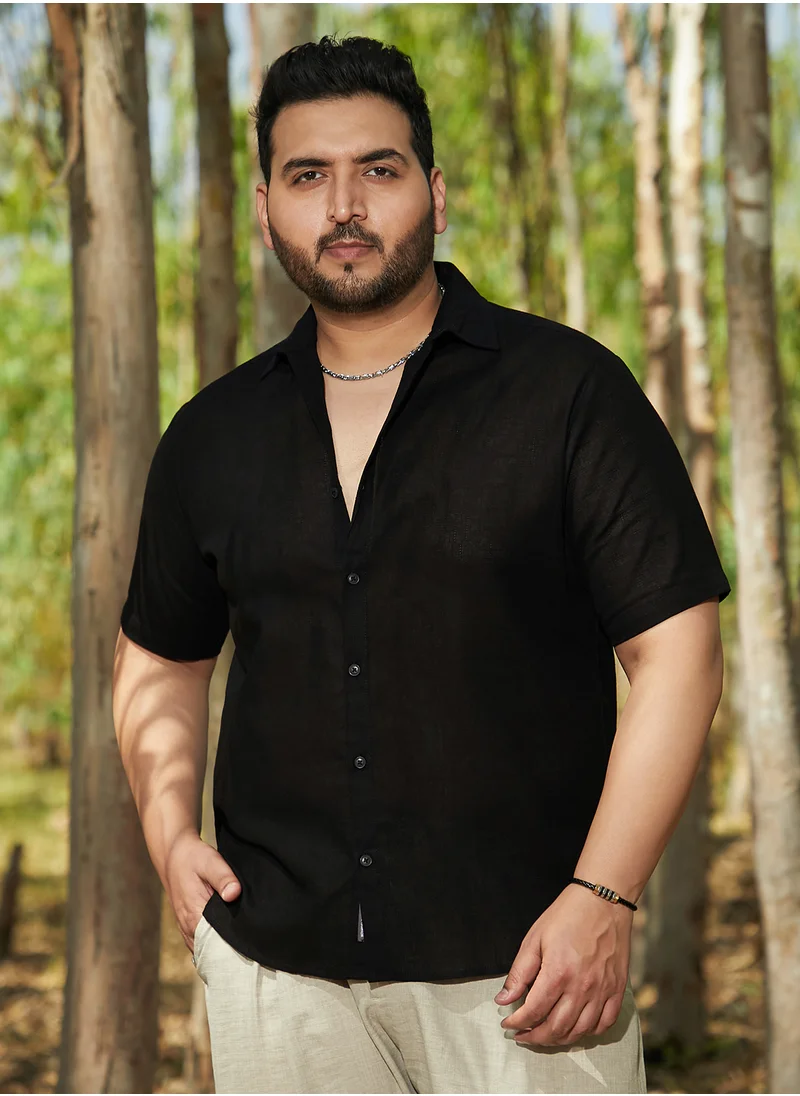 انستافاب بلس Instafab Plus Men's Onyx Black Solid Cotton Shirt For Casual Wear | Spread Collar | Short Regular Sleeves | Button Closure | Plus Size Shirt Crafted With Comfort Fit For Everyday Wear