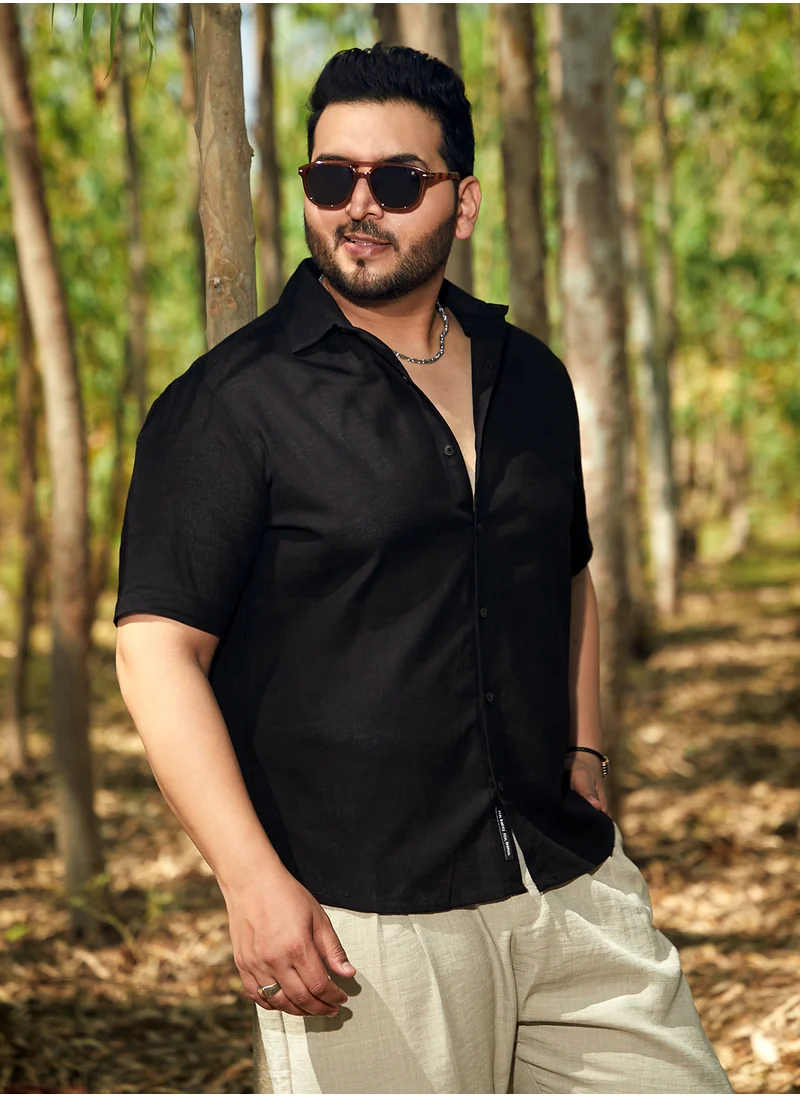 انستافاب بلس Instafab Plus Men's Onyx Black Solid Cotton Shirt For Casual Wear | Spread Collar | Short Regular Sleeves | Button Closure | Plus Size Shirt Crafted With Comfort Fit For Everyday Wear