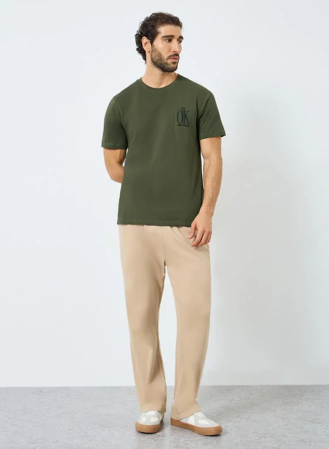 ستايلي تيشيرت قطني عادي مطرز على الصدر