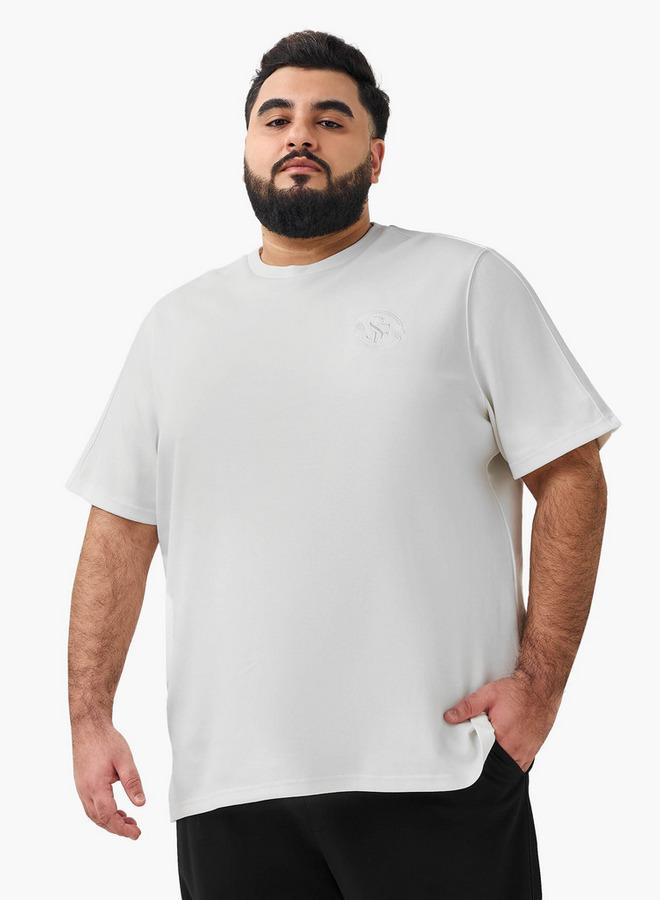 ماكسيم تيشيرت رجالي بقصة عادية ورقبة دائرية وأكمام قصيرة مطرز - Image 1