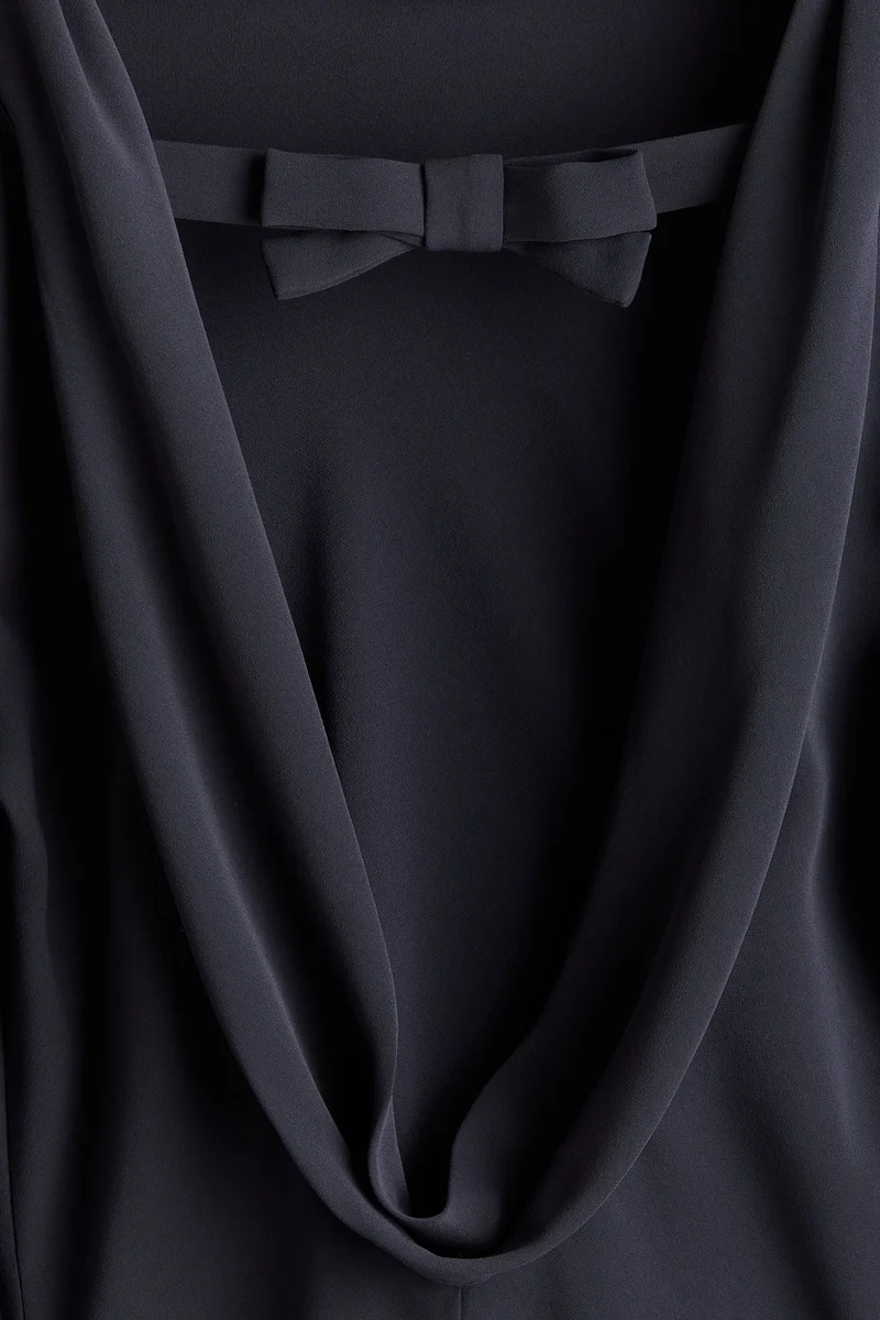 اتش اند ام فستان محبوك بظهر درابيه