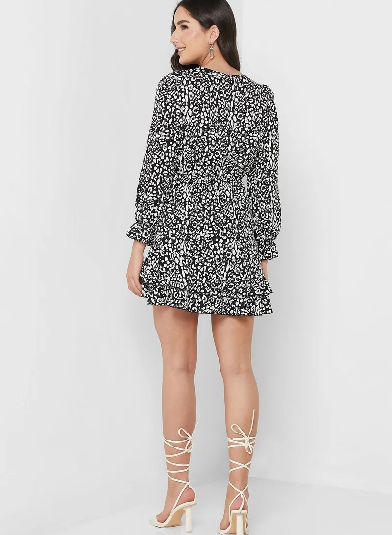 NEW LOOK Surplice Neck Printed Puff Sleeve Dress