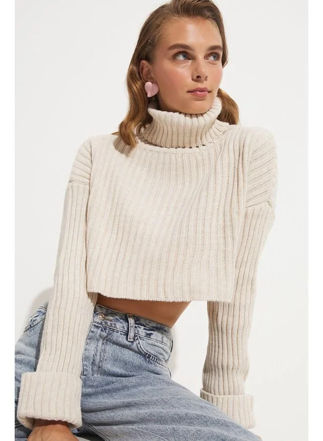 جون June Exclusive Turtleneck Sweater Beige