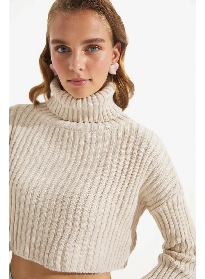 جون June Exclusive Turtleneck Sweater Beige