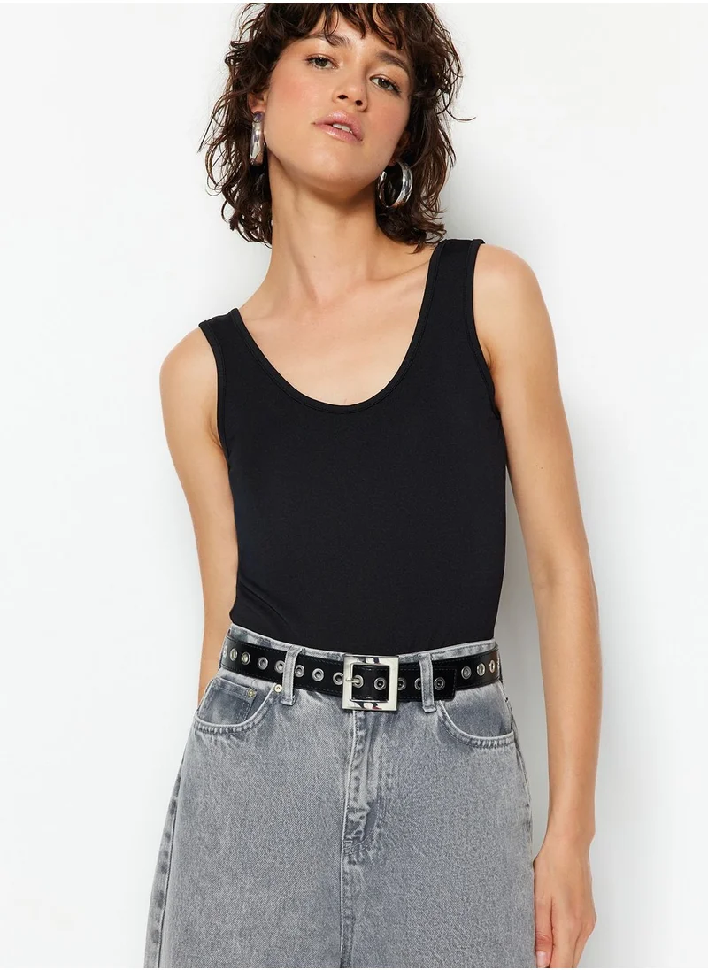 trendyol Low Cut Out Back Knitted Top