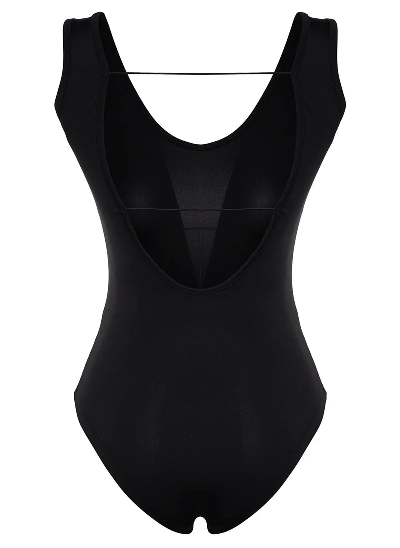 trendyol Low Cut Out Back Knitted Top