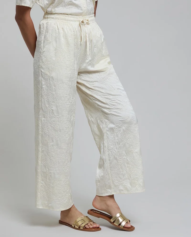 أر أند بي Cut-Out Flat Sandals
