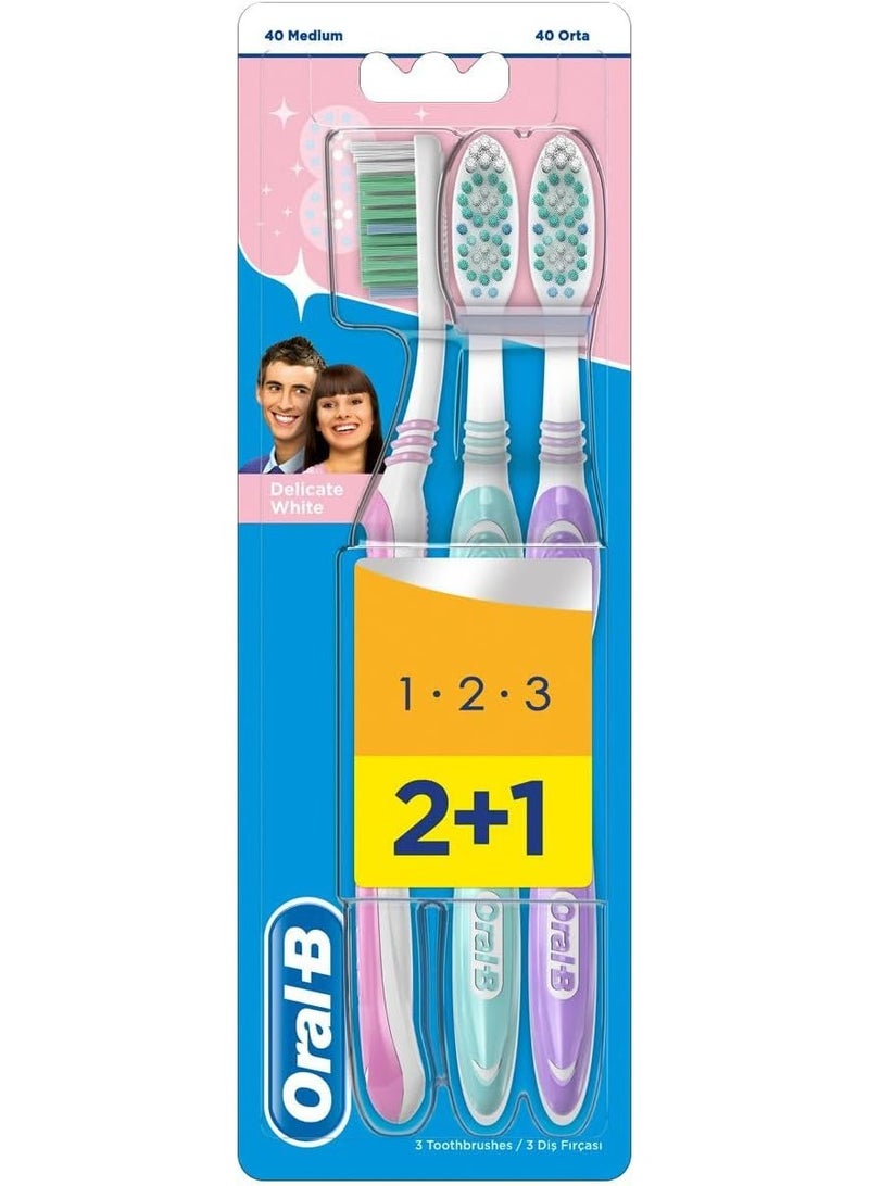 Oral-B 123 Delicate 3-Effects White Manual Toothbrush Medium Pack of 3 Multi-Colored