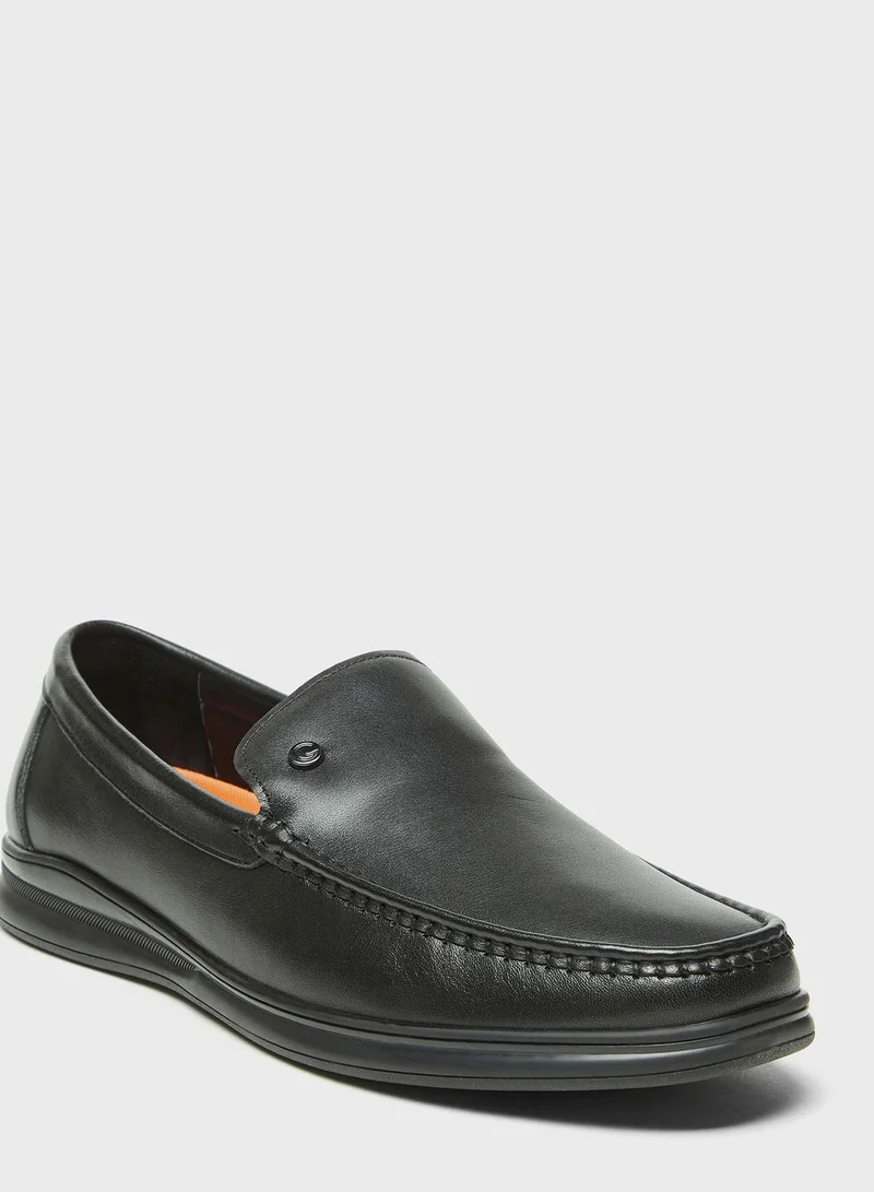 لو كونفورت Casual Comfort Slip On Shoes