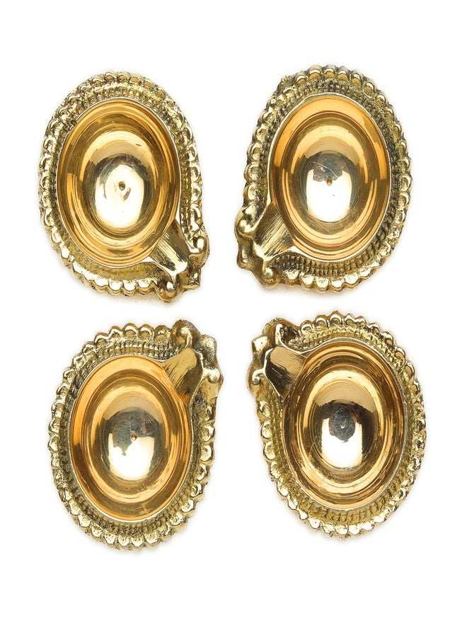 أديتري_كرييشن مجموعة من 4 مصابيح زيتية (ديا ديباك بوجا) من النحاس الأصفر، عنصر أساسي في طقوس البوجا الهندية التقليدية، مثل مهرجان لاكشمي بوجان، وزينة رأس السنة الجديدة، وإكسسوارات إضاءة آرتي، وهدية، وفانوس (الحجم: 2 بوصة، ذهبي اللون). - Image 2