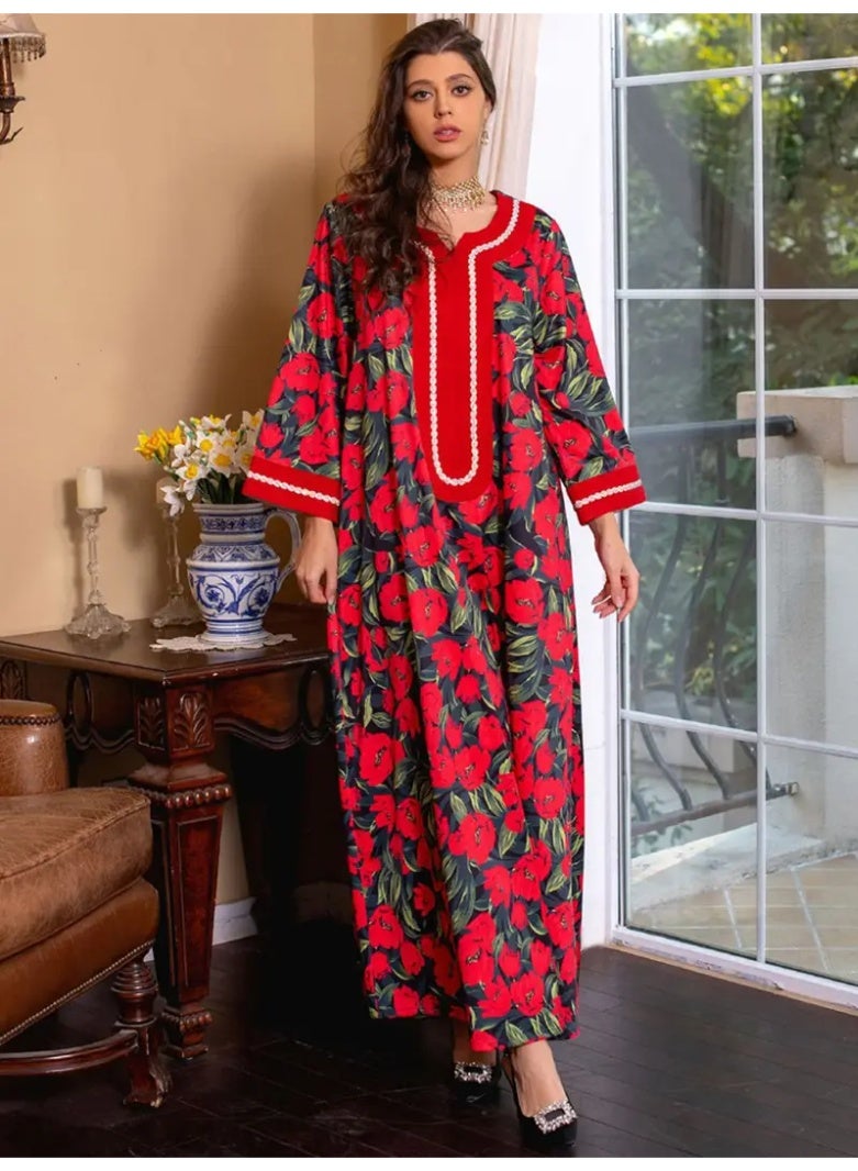 فستان احمر انيق و ناعم  بطباعة و نقوش ورود حمراء  بارد و طويل الى الكاحل انيق و ناعم أكمام طويلة و ياقه مدوره مناسب لفصل الربيع و الخريف يليق في المناسبات العائليه او في دعوات الفطور في رمضان او العيد او احتفالات اليوم الوطني او يوم التأسيس او المناسبات الشعبيه في احتفالات المدارس ايضا في رحلات البر او الشالية قابل للغسيل في الغسالة مقاس XL - Image 2