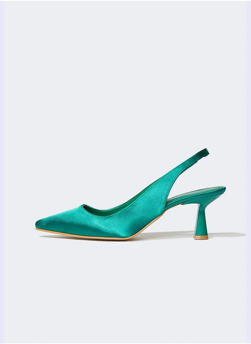 ديفاكتو Pointed Toe High Soles