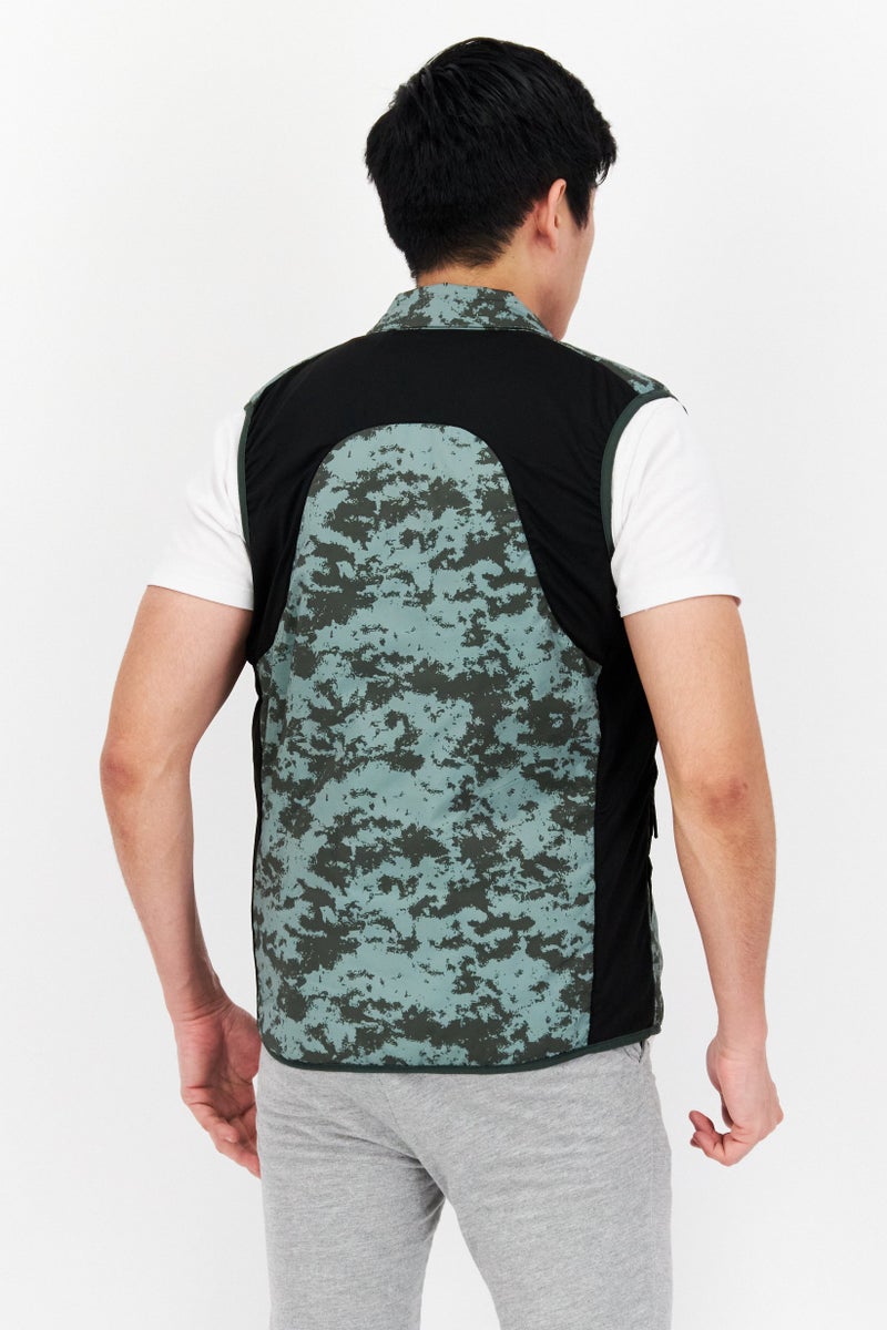 Lyle & Scott Men Camoudlage Sleeveless Vest Jacket, Multicolor - Image 2