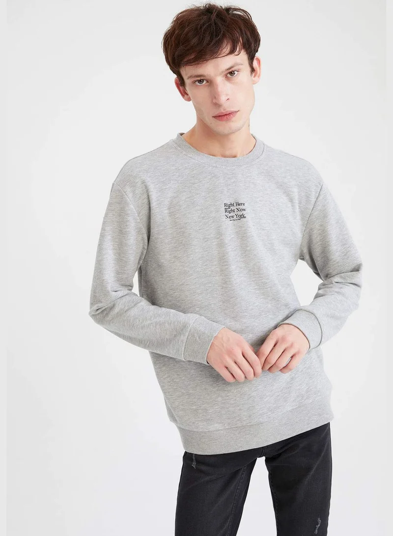 DeFacto Regular Fit Crew Neck Long Sleeve Slogan Print Sweatshirt