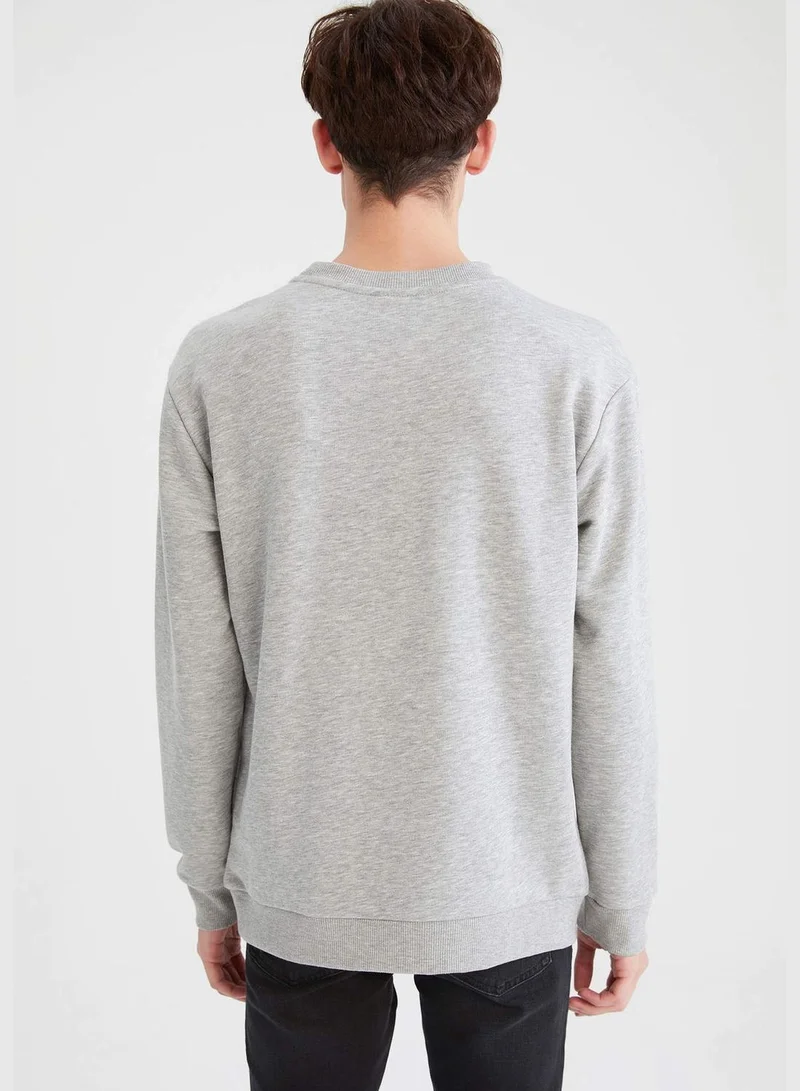 DeFacto Regular Fit Crew Neck Long Sleeve Slogan Print Sweatshirt