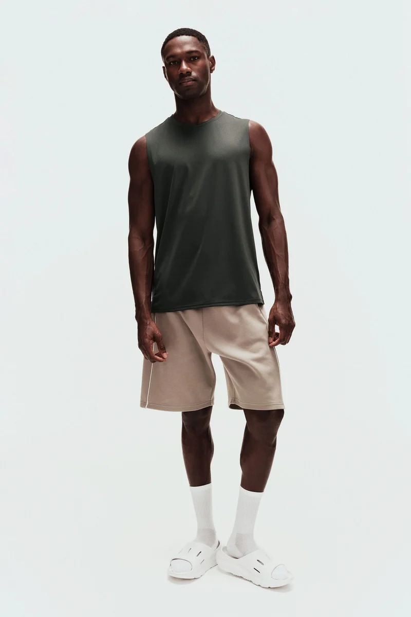 Regular Fit Sports vest top with DryMove™