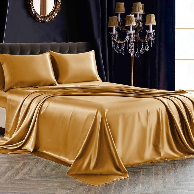 4PCS SATIN SHEET SET CALIFORNIA KING SIZE ULTRA SILKY SOFT GOLD SATIN BED SHEETS WITH DEEP POCKET 1 FITTED SHEET 1 FLAT SHEET 2 ENVELOPE CLOSURE PILLOWCASES