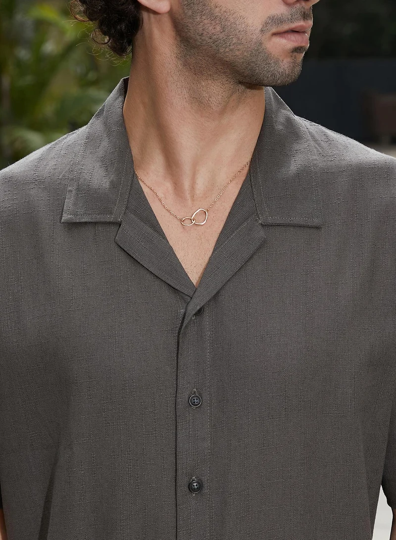 Campus Sutra Men's Charcoal Grey Solid Resort Oversized Shirt
