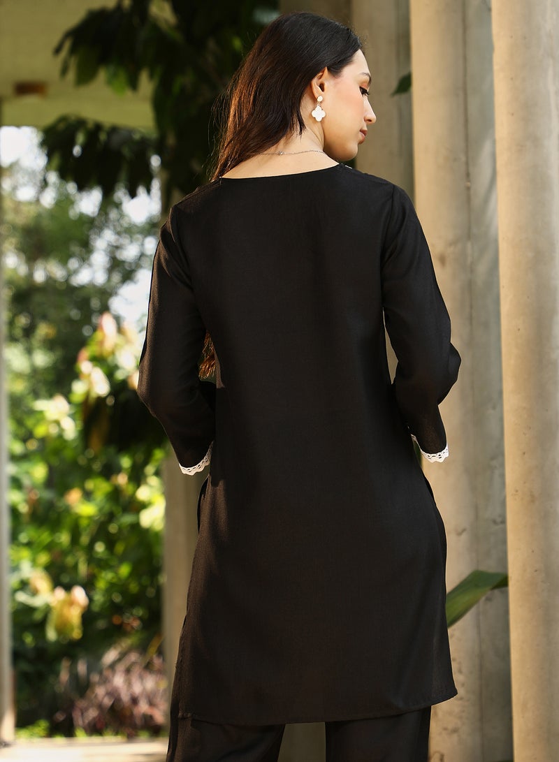 QISSA Qissa Women's Onyx Black Bloomesque Kurta Set For Casual Wear | V-Neck | Quarter Regular Sleeves | 3 Piece Kurta Set Designed With Comfort Fit For Everyday Ethnic Wear  - Image 5