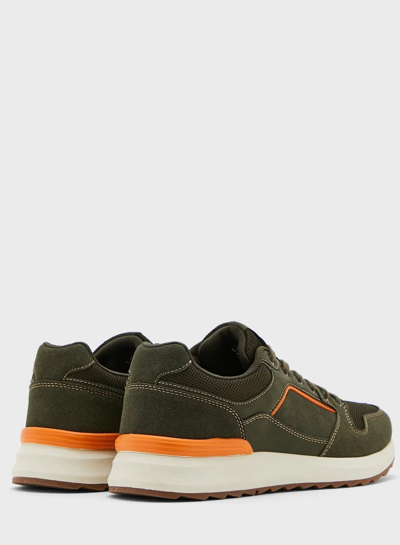 CCC Lanetti Low Top Sneaker