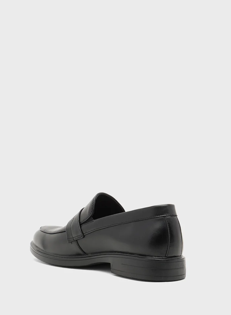 روبرت وود Classic Formal Slip Ons