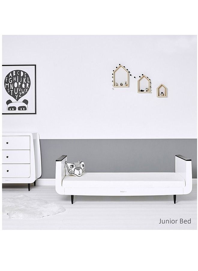 Snuz Kot Skandi Cot Bed For Infant And Baby/Kids/Toddler, Modern And Minimal Style , Easly Convert To Toddler Bed , Made of Sustainably Sourced Wood , From 0 To 10 Years(W72 X L133Cm X H89Cm) - Mono  - Image 5