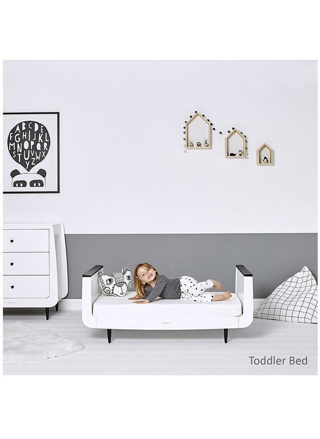 Snuz Kot Skandi Cot Bed For Infant And Baby/Kids/Toddler, Modern And Minimal Style , Easly Convert To Toddler Bed , Made of Sustainably Sourced Wood , From 0 To 10 Years(W72 X L133Cm X H89Cm) - Mono  - Image 4