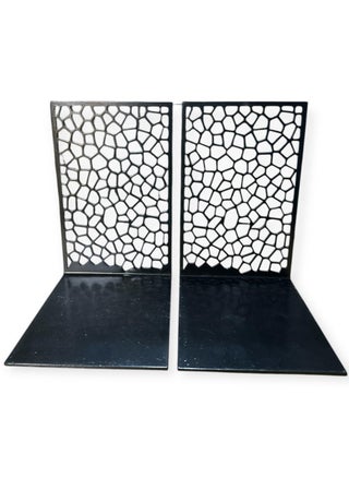 An elegant book holder used to organize books and magazines in an orderly and easy way. With a modern design. - pzsku/ZC30DDCA8164082414D70Z/45/1745075373/177dbf07-c3c2-49a8-b4d8-08399252efb2