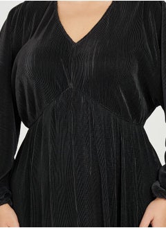 Styli Plus Plisse Maxi Dress with Volume Sleeves  - Image 3