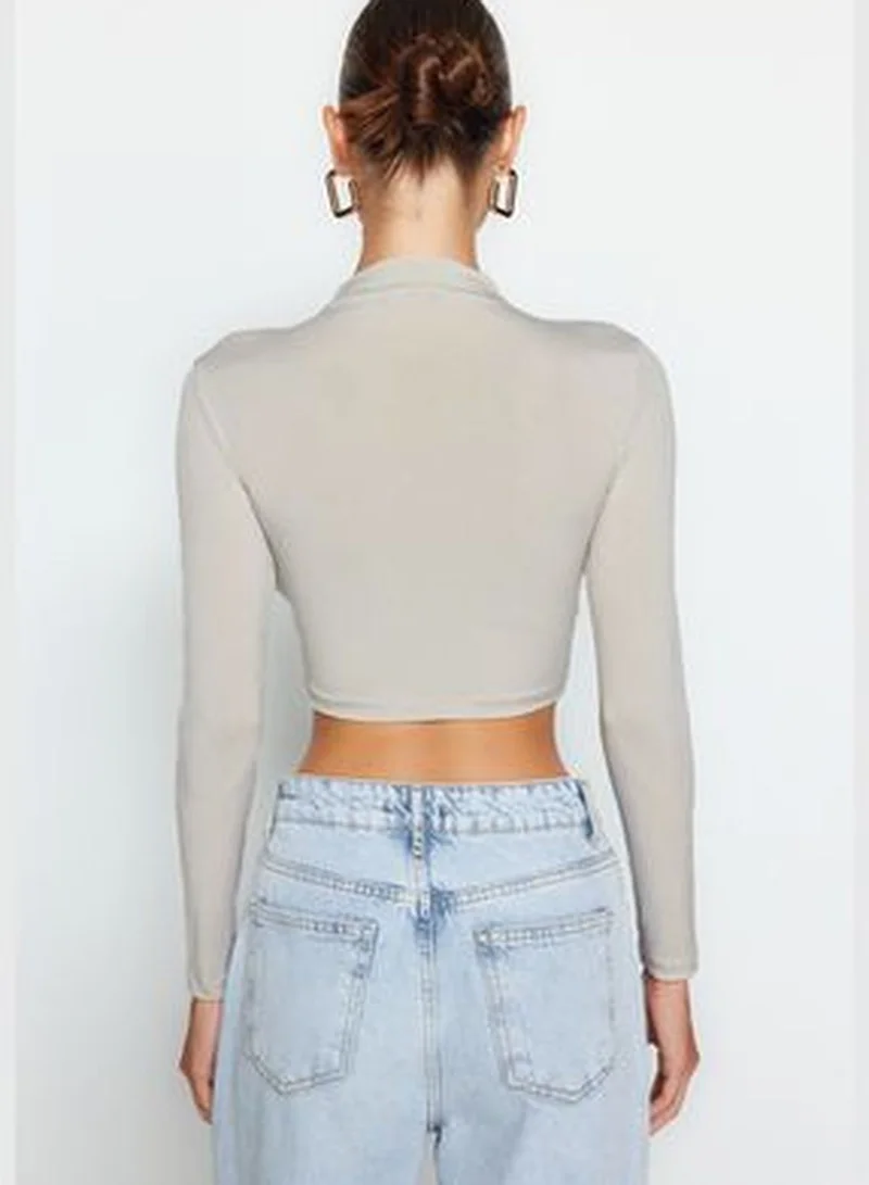 trendyol Light Stones Stand Collar Draped Crop Blouse TWOAW24BZ00164