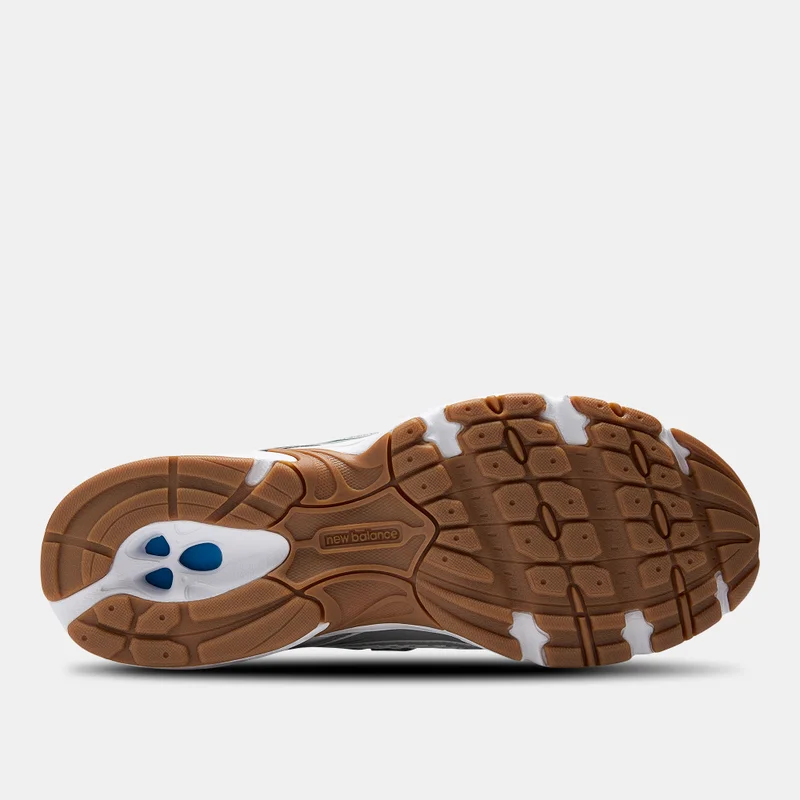 New Balance Women's 740 Shoes