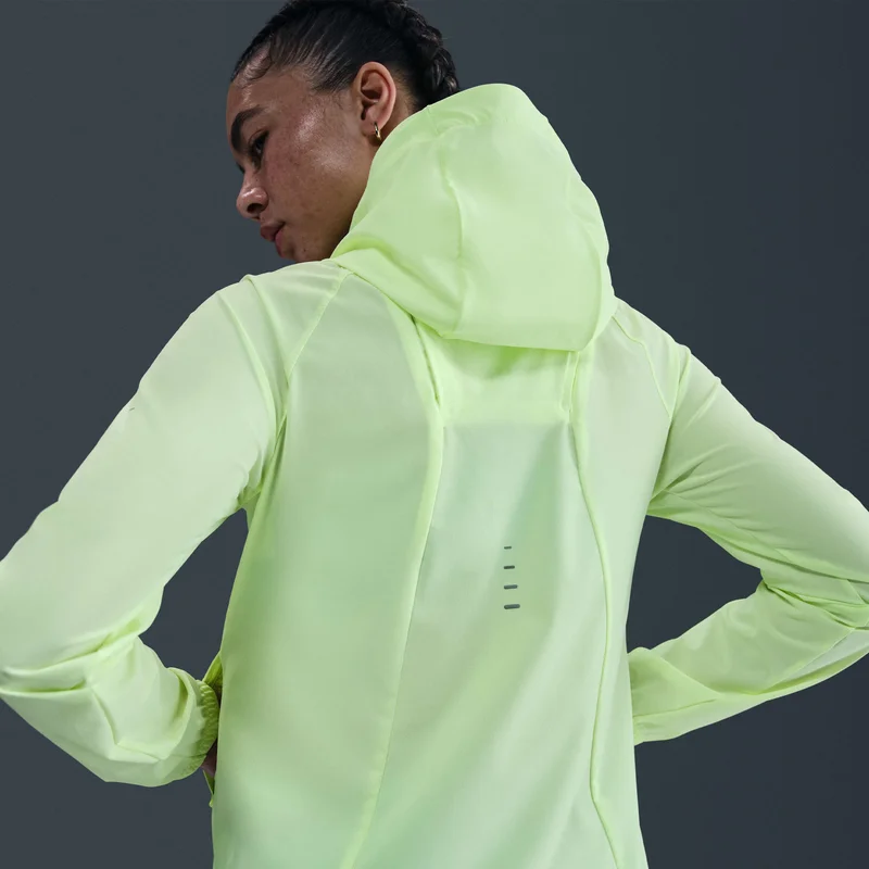 Nike Women's Swift Repel Packable Running Jacket