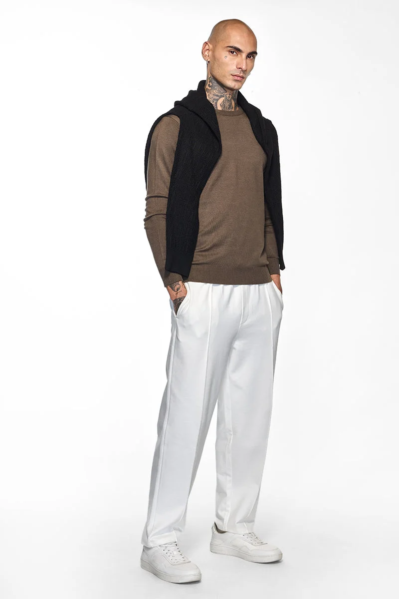 SNITCH كنزة سادة بنية داكنة من كور لاب