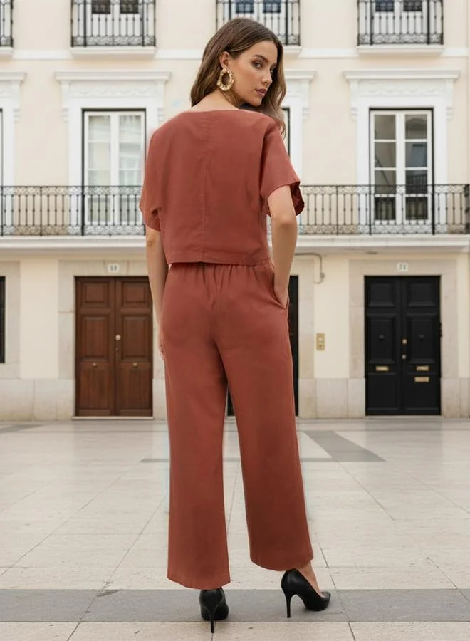 مرفوعة طقم بلوزة قصيرة مع بنطال