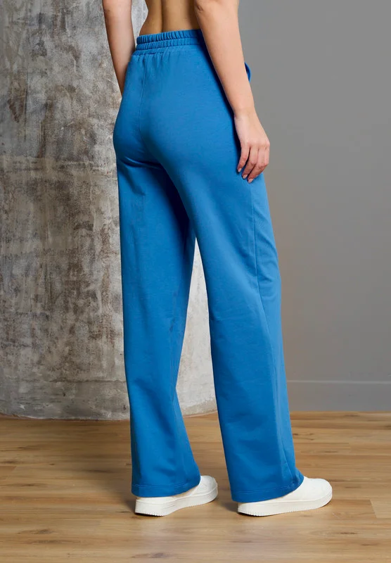 Thouq Relaxed Fit Straight Pants