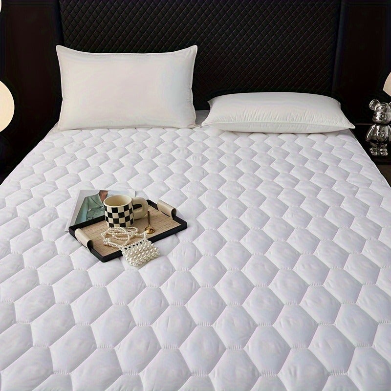 One-Piece Waterproof Mattress, Non-Slip, Soft and Comfortable. Suitable for Hotels, Homes, Apartments, Dormitories. Pillowcase Not Included - Image 4