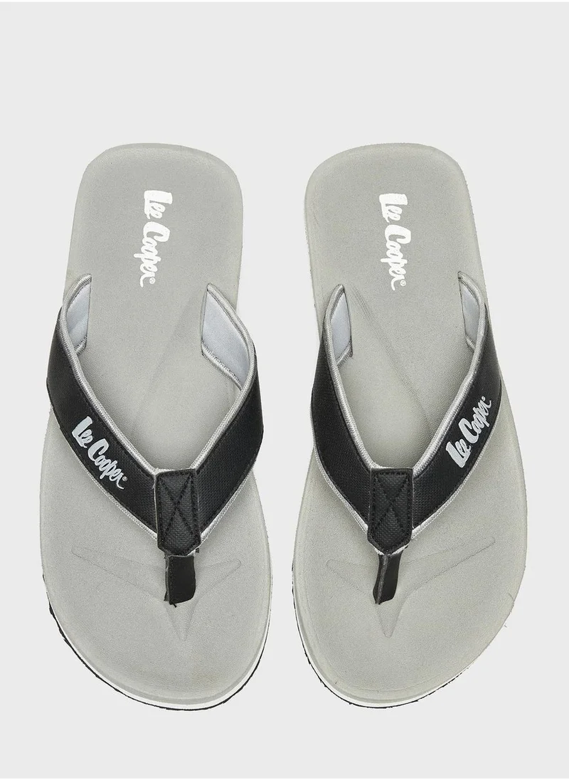 لي كوبر Logo Flip Flops