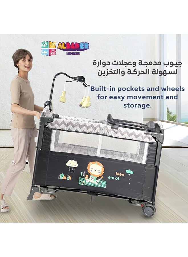 البدر سرير اطفال محمول مع مرتبة طاولة لتغيير الحفاضات والالعاب والديكور، لعب للاطفال، قفص لعب للاطفال، ساحة لعب للنوم من حديثي الولادة الى الاطفال الصغار (ازرق) - Image 4