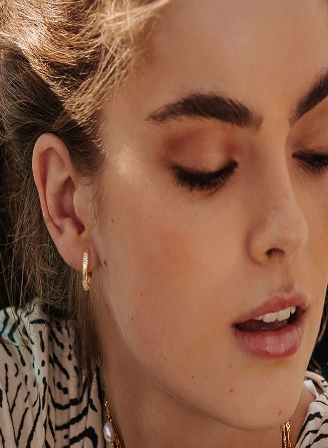 ميفيكو أقراط MEVECCO الذهبية الحلقية للنساء، مطلية بالذهب عيار 18 قيراط، مرصعة بالزركون المكعب، أقراط على شكل زهرة، مناسبة للارتداء اليومي - Image 2