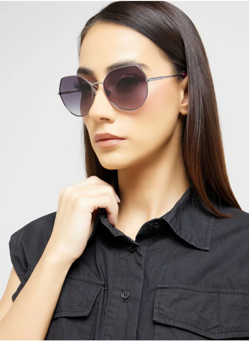 GUESS Oversized Sunglasses