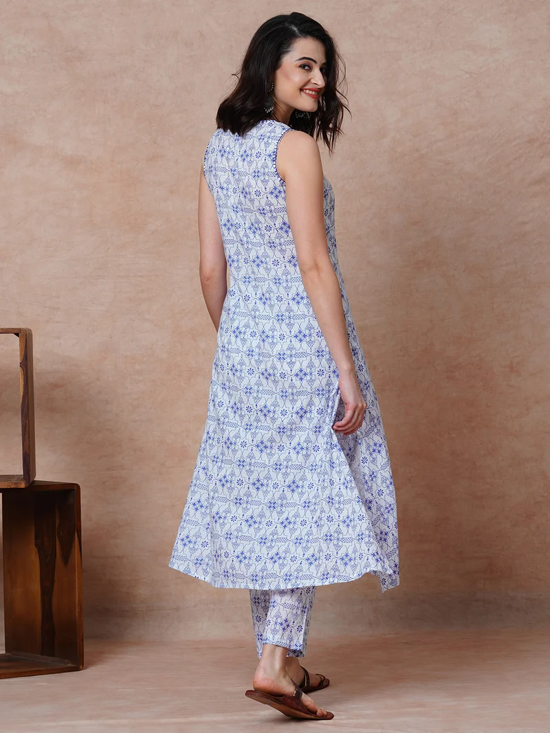 globus Women Printed Regular Thread Work Kurta With Trousers