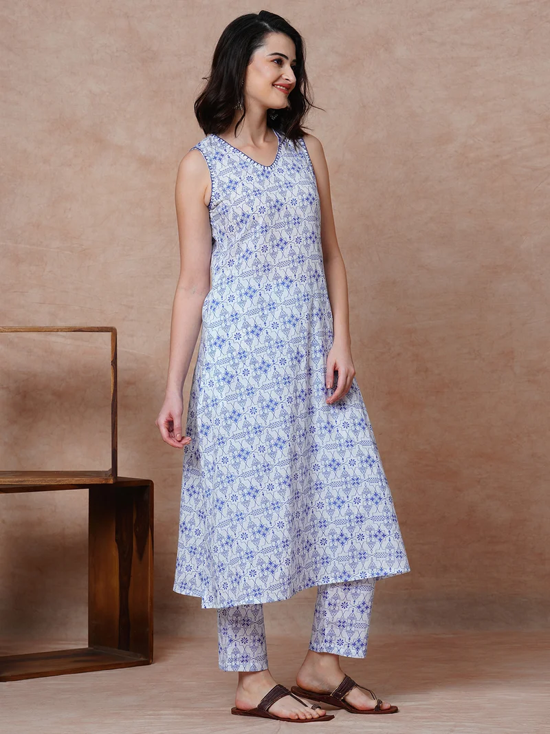 globus Women Printed Regular Thread Work Kurta With Trousers