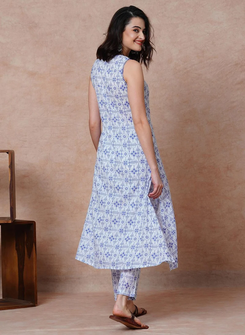 globus Globus Women Printed Regular Thread Work Kurta With Trousers