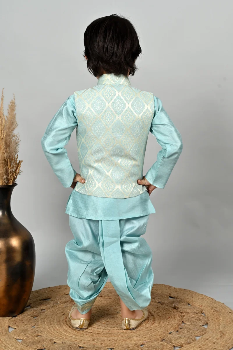 BT DEZINES طقم كورتا ودوتي للأولاد باللون الأزرق السماوي