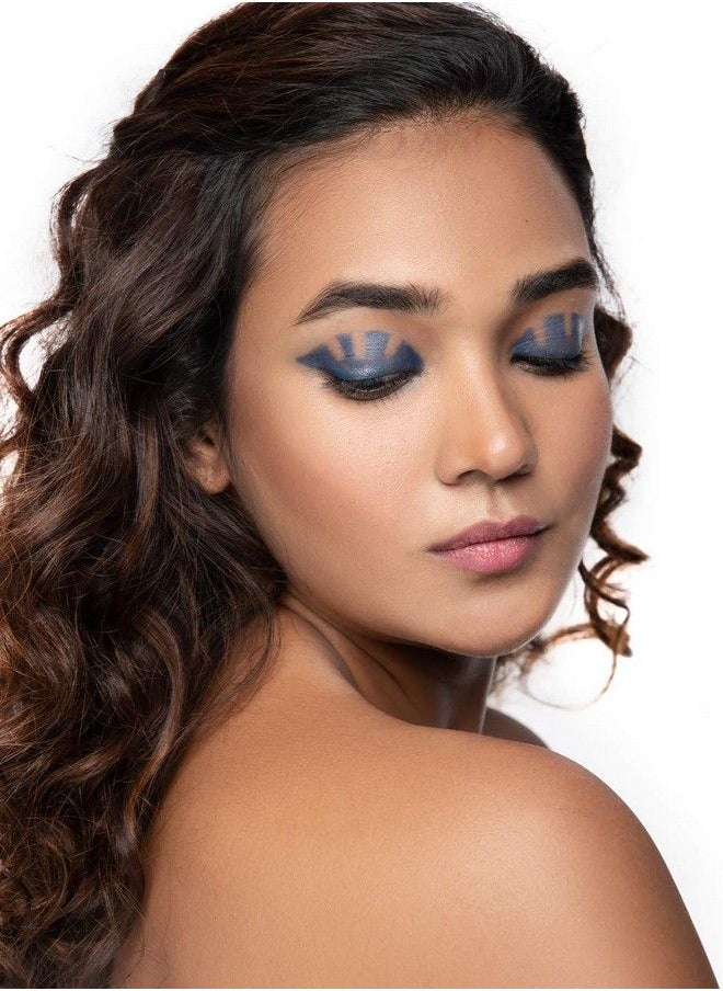 SUGAR Cosmetics - قلم كحل كاجال مكثف غير لامع من Kohl Of Honor 04 True Blue (كحل أزرق) ذو ملمس كريمي للغاية مقاوم للتلطخ ومقاوم للماء وقلم كحل طويل الأمد يدوم حتى 12 ساعة - Image 1