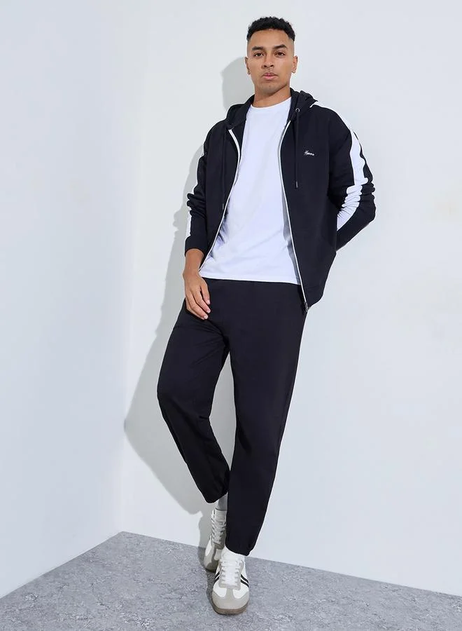 ستايلي Black Embroidered Zip-Up Hoodie